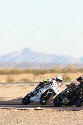 media/Dec-07-2025-CVMA (Sun) [[3e7d2de5dc]]/Race 18-Formula Twins-Formula 40 UL/